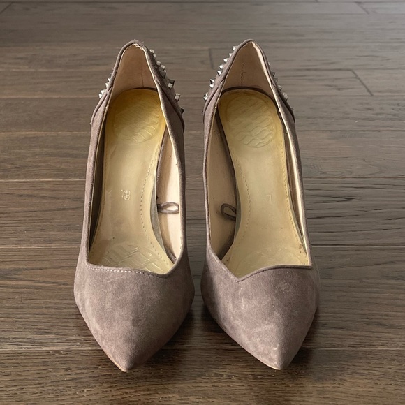 ZARA Grey Heels - Picture 2 of 5